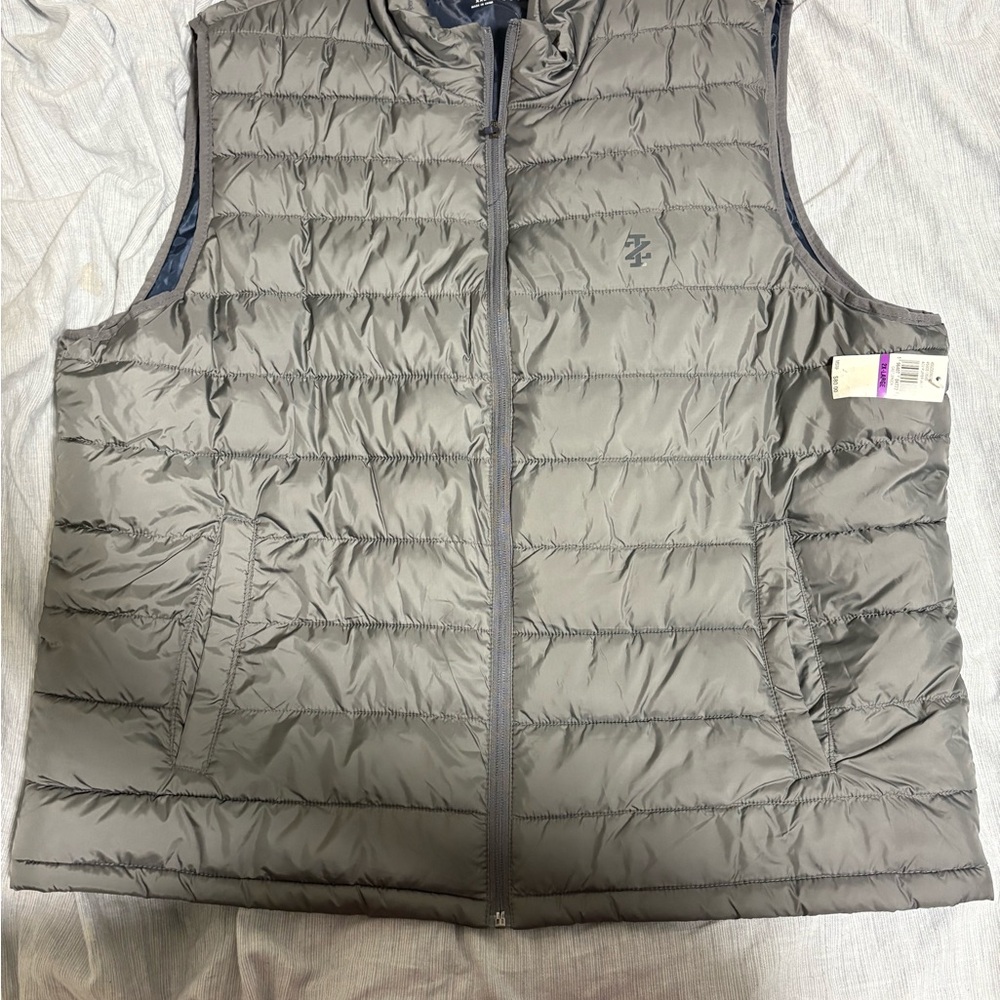Izod Charcoal Puffer Vest